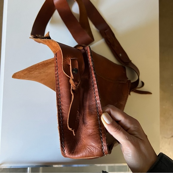 Handmade Leather Purse with Shoulder Strap - Picture 8 of 15